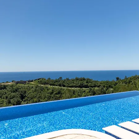 Апартаменти Top-hill Stunning View 2 Bdr With Swimming Pool *